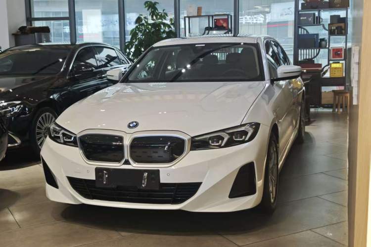 Used BMW i3 2022 eDrive 35 L