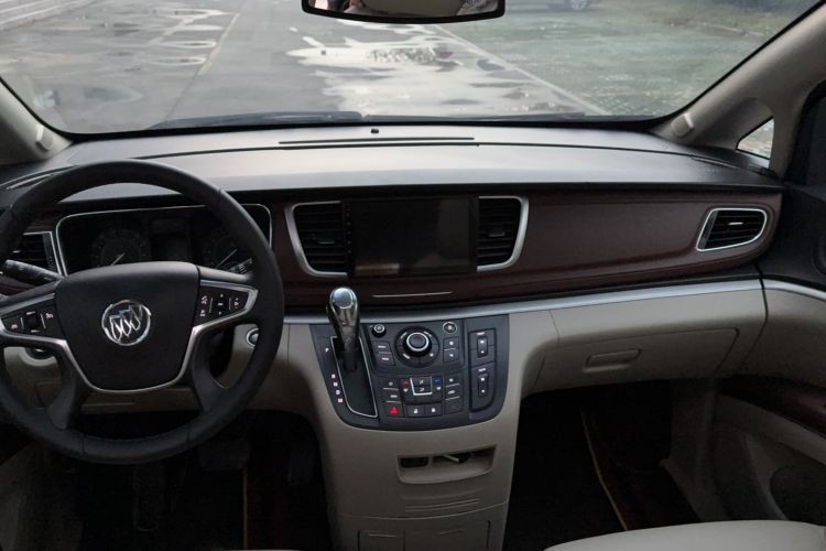 Used Buick GL8 2018 28T Luxury Model China VI Standard
