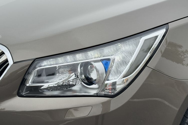 Used Buick LaCrosse 2013 2.4L SIDI Elite Comfort Version
