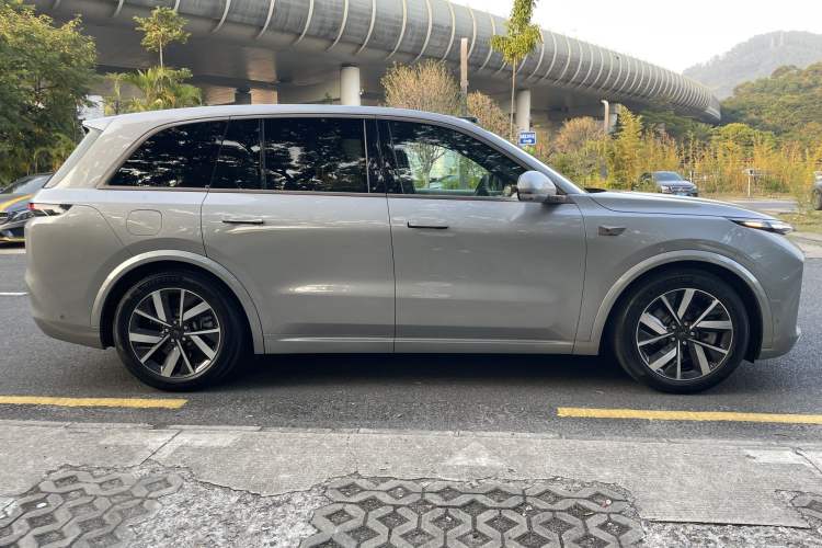 Used Li Auto L8 2023 Max model
