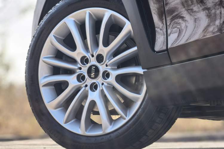 Used  Clubman 2016 Updated 1.5T COOPER Geek Edition
