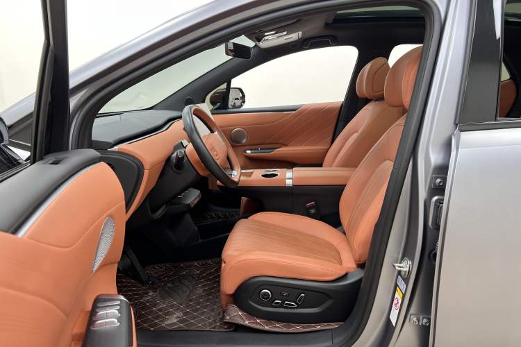 Used  E07 2025 All-Electric 4x4 90kWh Ultra High-Performance Edition