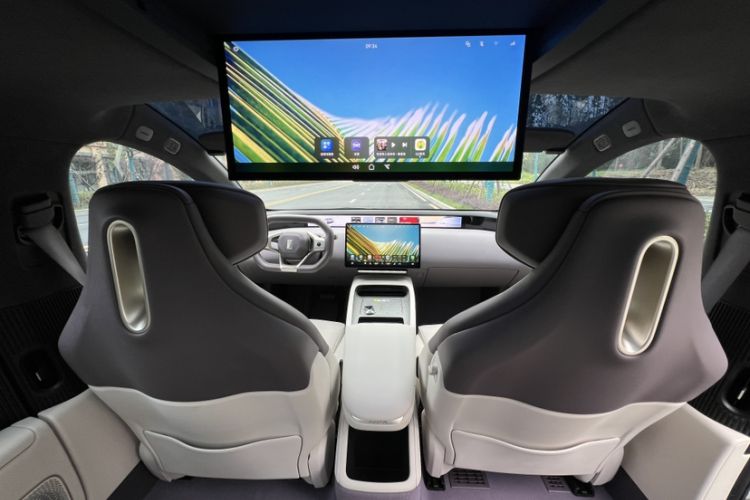 Used  12 2025 Ultra Extended-Range Edition
