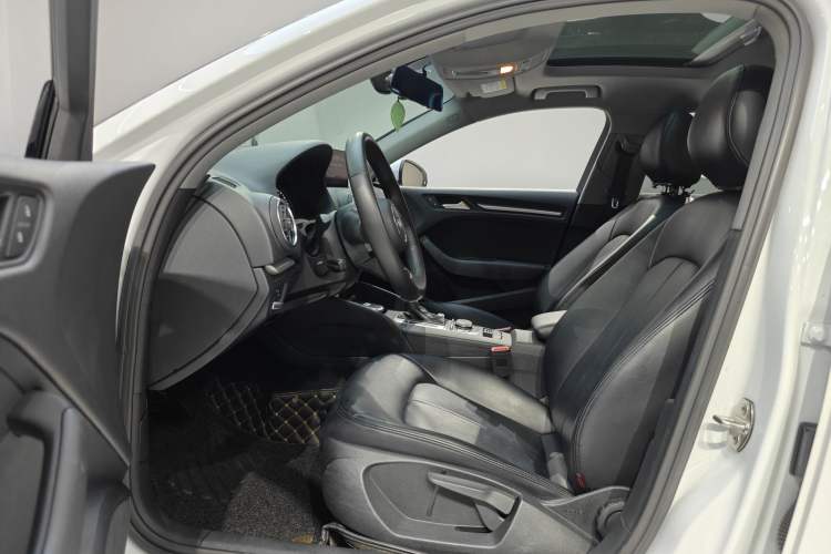 Used Audi A3 2020 Restyled Limousine 35 TFSI Ambition Version China VI
