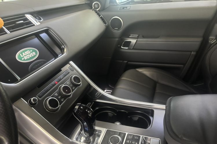 Used Land Rover Range Rover Sport 2014 3.0 SC V6 HSE DYNAMIC
