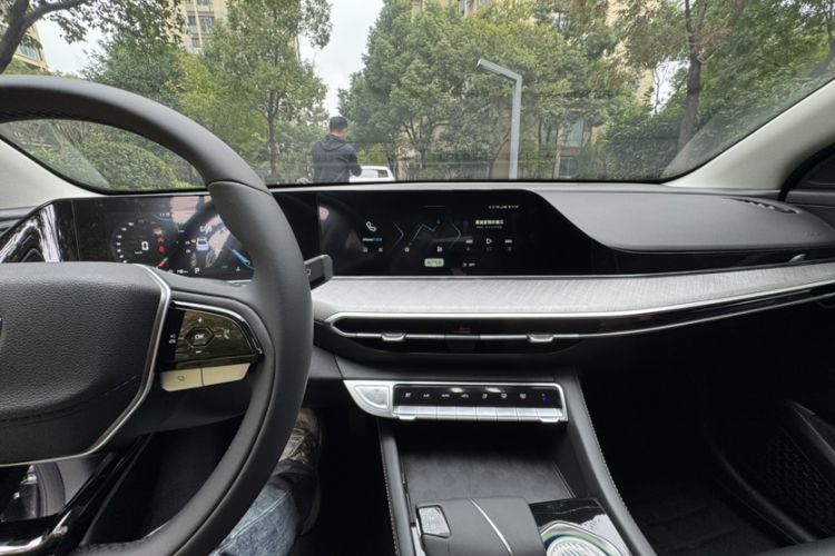 Used Changan Eado 2024 PLUS Blue Whale NE 1.4T GDI DCT High-Energy Edition
