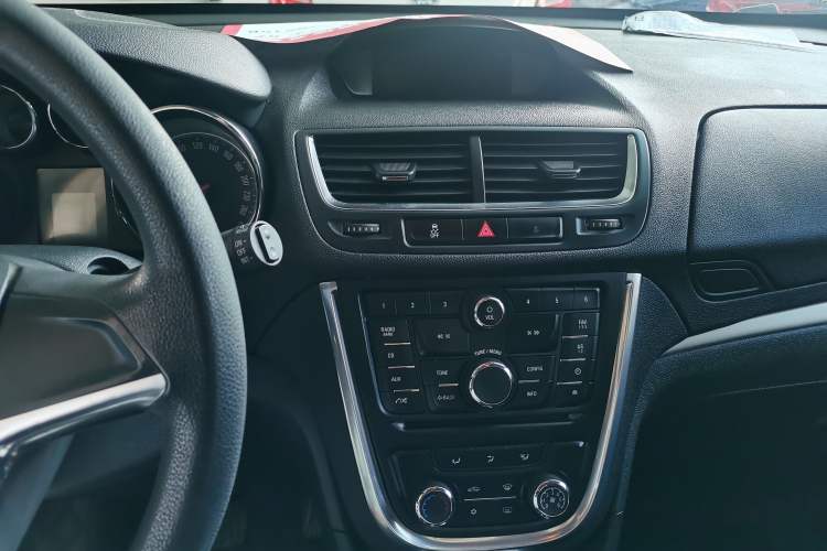 Used Buick Encore 2015 1.4T Automatic Two-Wheel Drive Urban Elite Version
