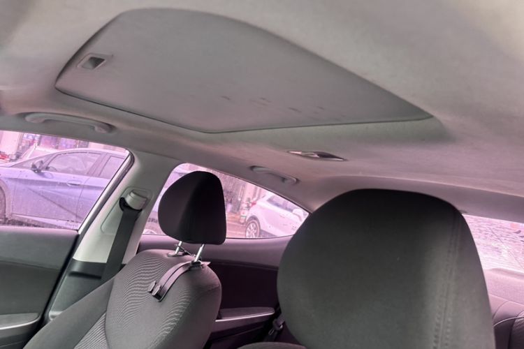 Used Hyundai Elantra 2015 1.6L Manual Leading Model
