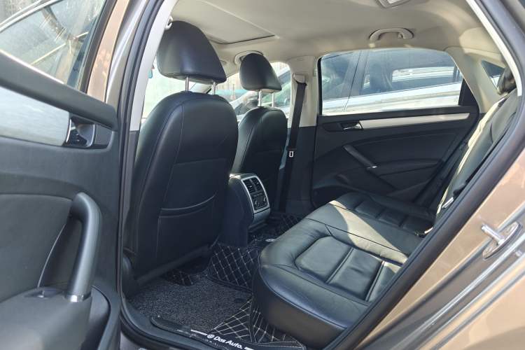 Used Volkswagen Passat 2015 1.8TSI DSG Prestige Edition
