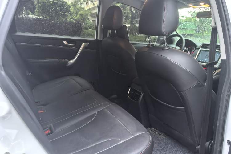 Used Haval M6 2019 1.5T DCT Two-Wheel Drive Elite Version China VI Standard
