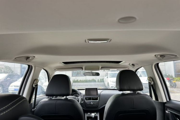 Used Bestune X40 2018 Internet Celebrity Edition 1.6L Automatic Luxury Version
