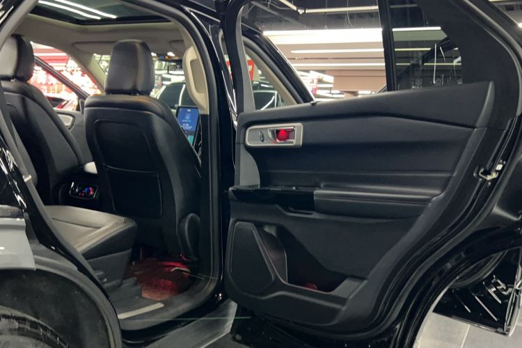 Used Ford Explorer 2020 EcoBoost 285 4x4 Titanium Edition 6 Seats
