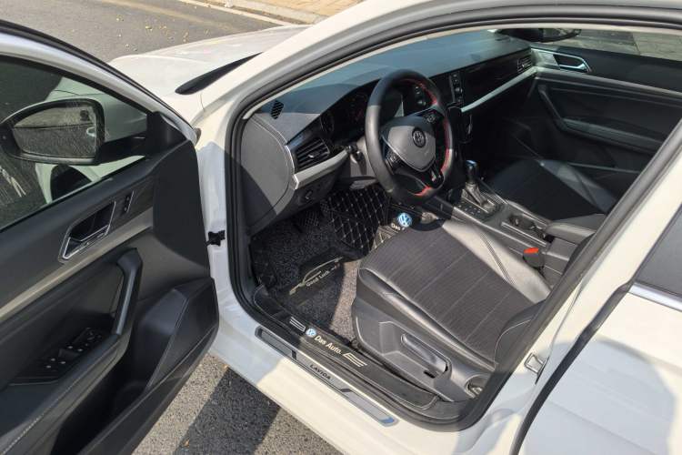 Used Volkswagen Lavida 2019 1.5L Automatic Comfort Edition China VI Standard
