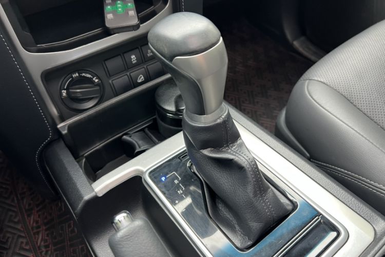 Used Toyota Prado 2018 3.5L Automatic TX-L with Rear-Mounted Spare Tire