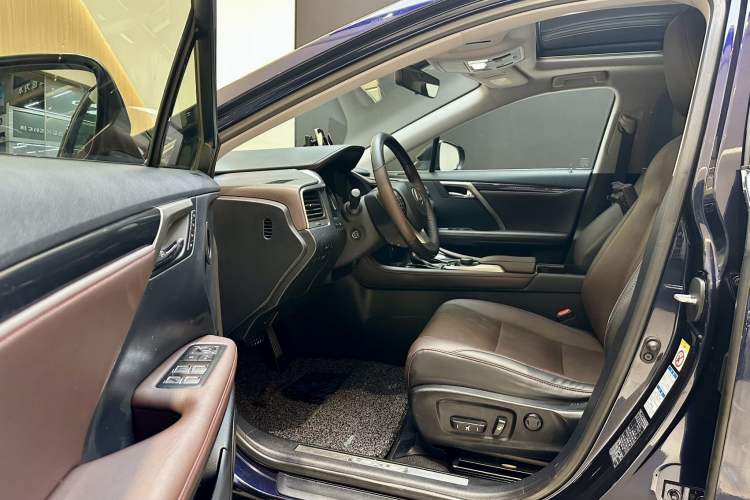 Used Lexus RX 2016 300 4x4 Elegant Edition China VI
