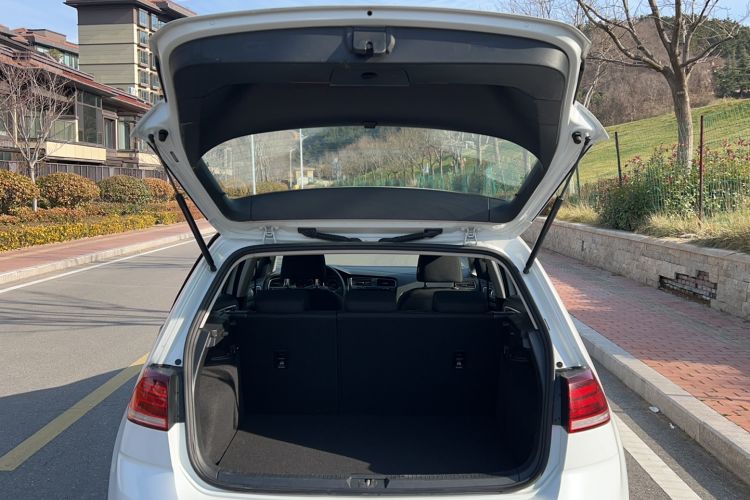 Used Volkswagen Golf 2020 200TSI DSG Comfortable and Ambitious Edition