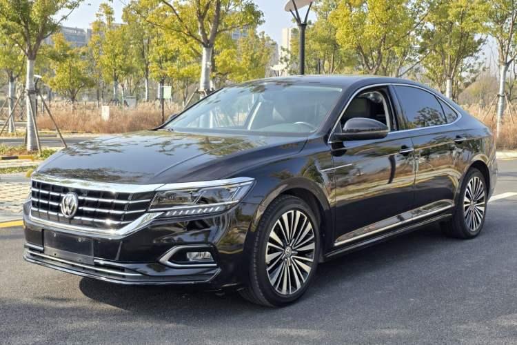 Used Volkswagen Passat 2020 330TSI Luxury Edition China VI