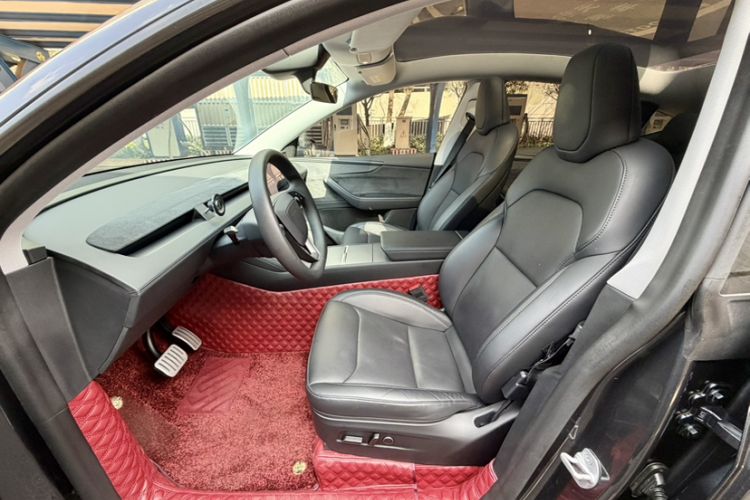 Used Tesla Model Y 2025 Long-Range All-Wheel Drive First Edition