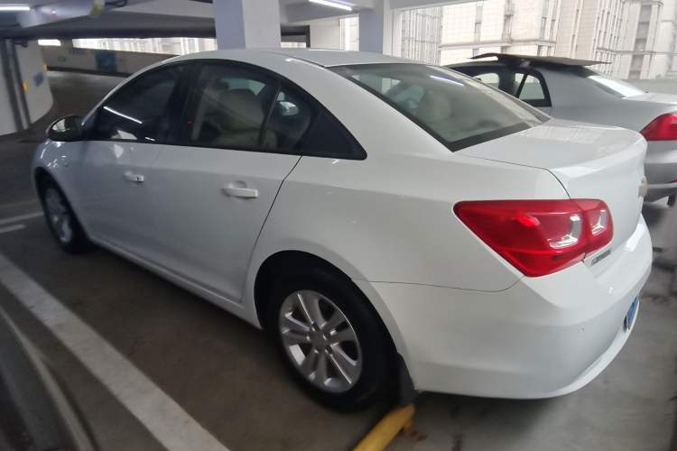 Used Chevrolet Cruze 2015 1.5L Classic SE AT
