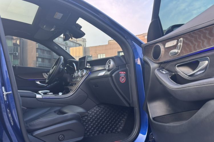 Used Mercedes-Benz GLC 2016 GLC 300 4MATIC Dynamic Model
