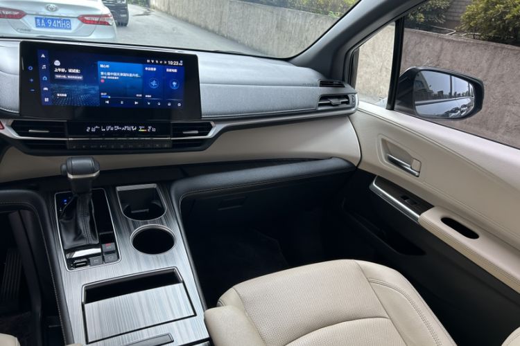 Used Toyota Sienna 2021 2.5L Hybrid Ultimate Edition
