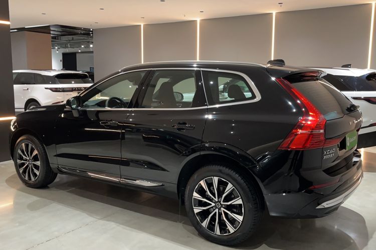 Used Volvo XC60 2025 B5 Four-Wheel Drive Smart & Advanced Luxury Edition
