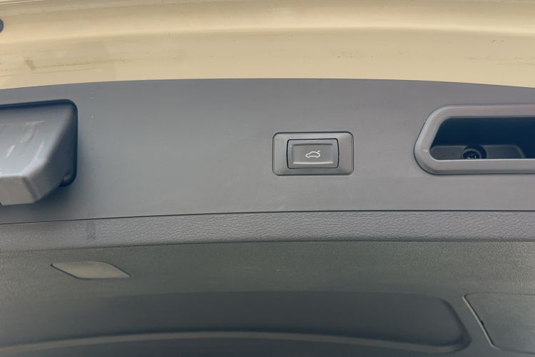 Used Hanteng X7 2016 2.0T DCT Luxury Edition
