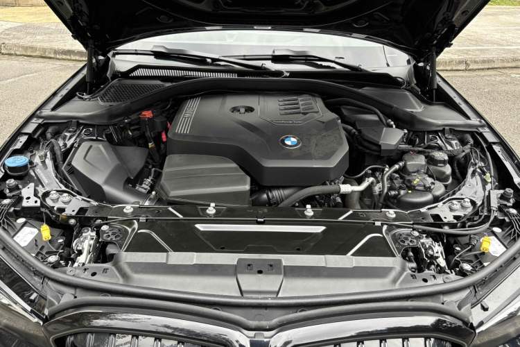 Used BMW 3 Series 2025 330Li M Sport Shadowline Package
