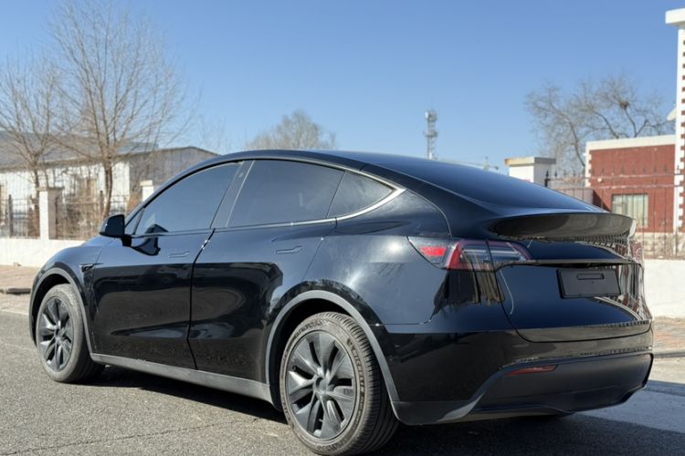 Used Tesla Model Y 2023 Rear-Wheel-Drive Version