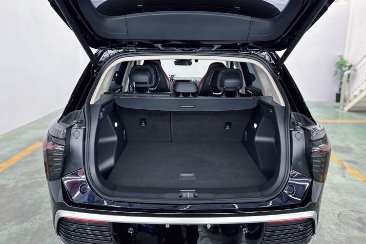 Used Hongqi HS3 2023 1.5T Two-Wheel Drive Shanwei Edition
