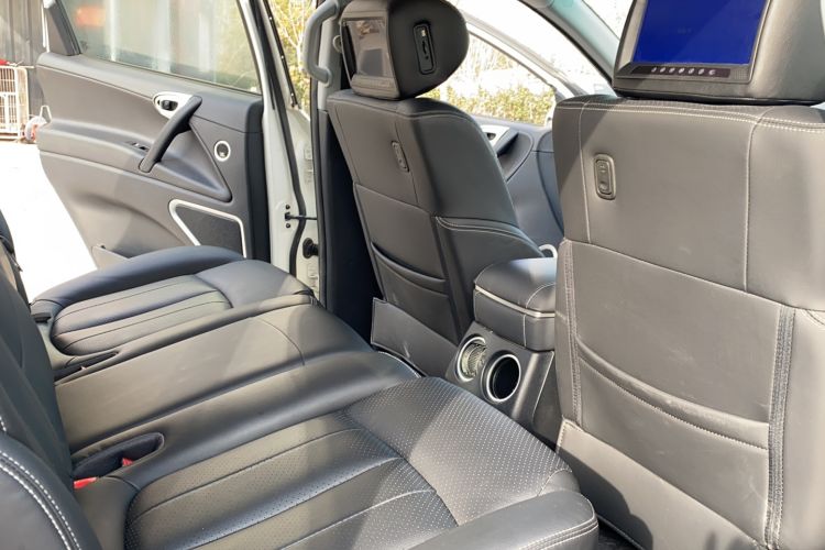 Used Luxgen Great 7 SUV 2014 2.2T Two-Wheel-Drive Smart Version