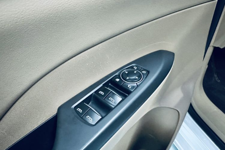 Used Buick GL8 2021 ES Landtrek 653T Luxury Model