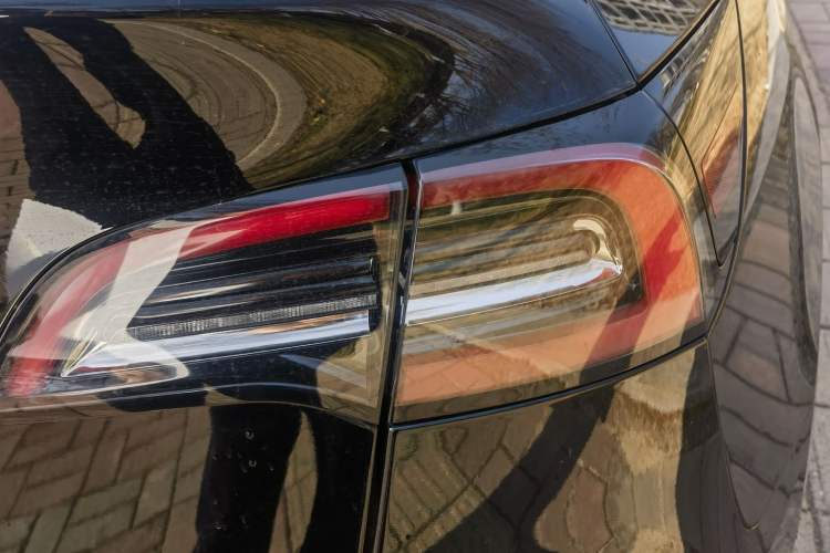 Used Tesla Model Y 2021 Standard Range Rear-Wheel Drive Version
