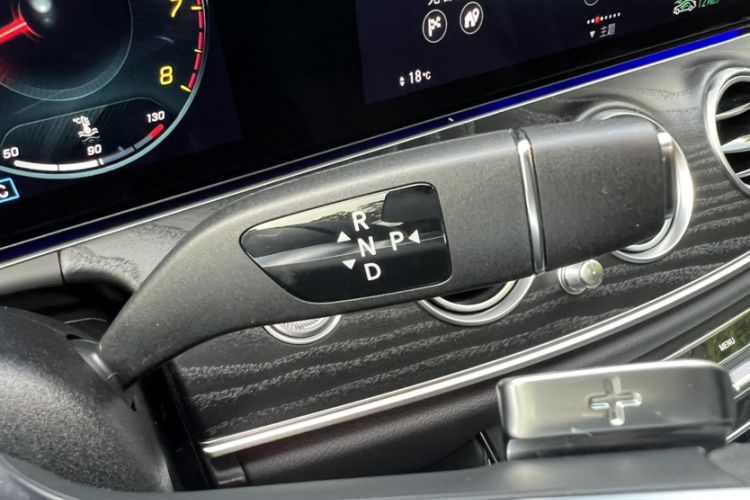 Used Mercedes-Benz E-Class 2022 E 260 Stylish Sports Edition
