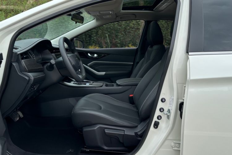 Used Venucia D60 2023 PLUS 1.6L XL CVT Yue Ling Edition
