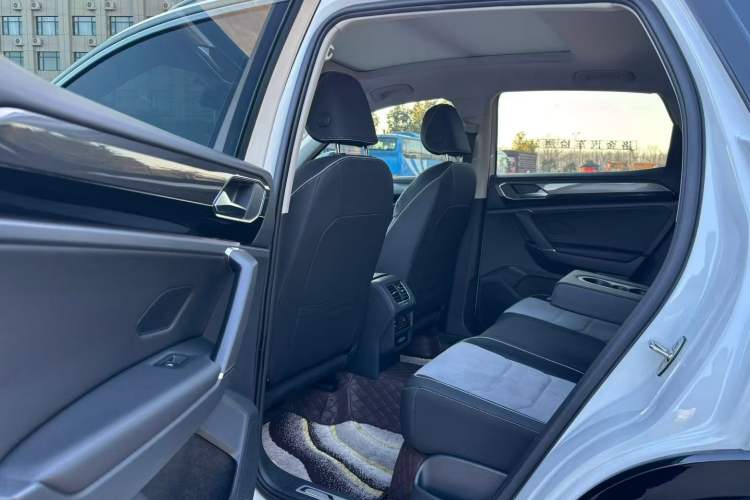 Used Volkswagen Tayron X 2020 330TSI Two-Wheel Drive Luxury Smart Connectivity Version