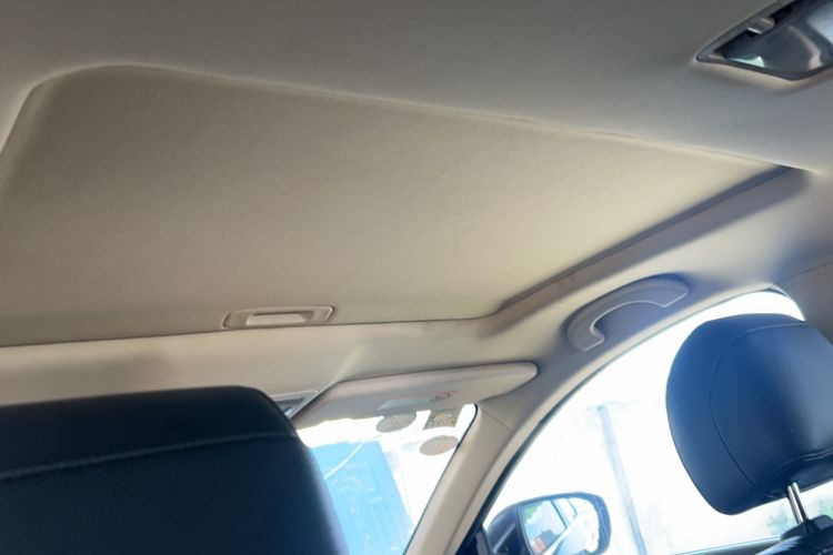 Used Dongfeng Aeolus AX7 2015 2.0L Manual Zhiyi Trim
