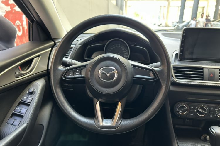 Used Mazda Mazda 3 Axela 2017 Sedan 1.5L Automatic Comfort Model Emission Standard China V
