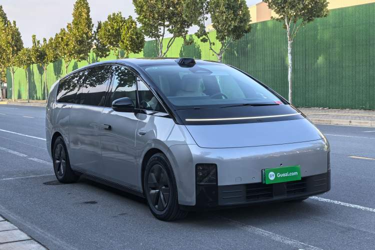 Used Li Auto MEGA 2024 Ultra Model