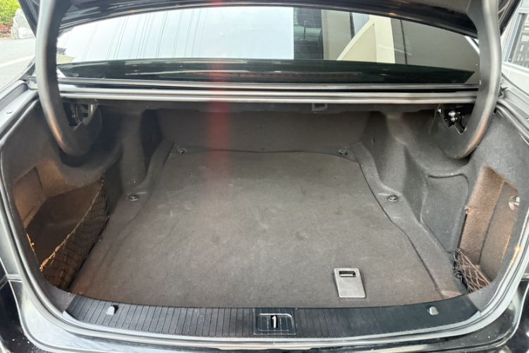 Used Mercedes-Benz E-Class 2015 E 260 L Sport Edition
