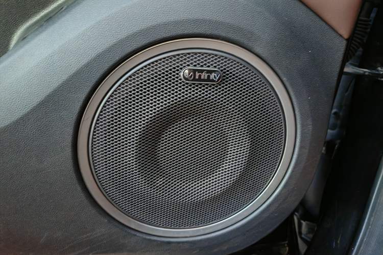 Used Wey VV5 2019 Upgraded Model 2.0T Two-Wheel Drive Ultra-Luxury Version China V Standard
