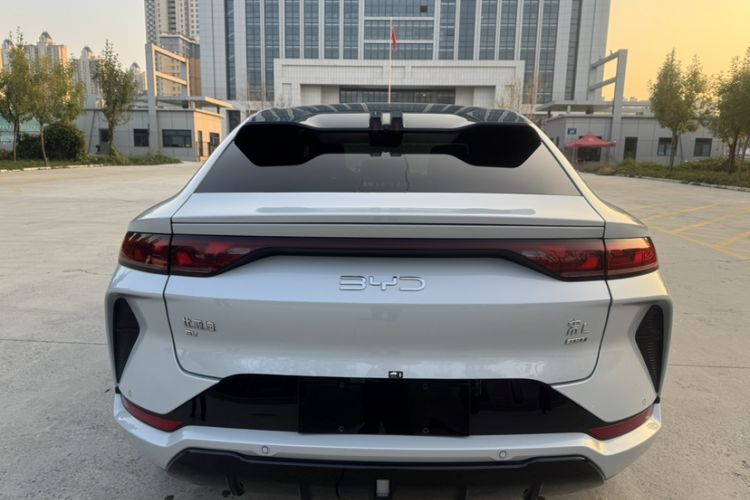 Used BYD Song L EV 2025 Intelligent Driving Version 662 km LiDAR Excellence Edition
