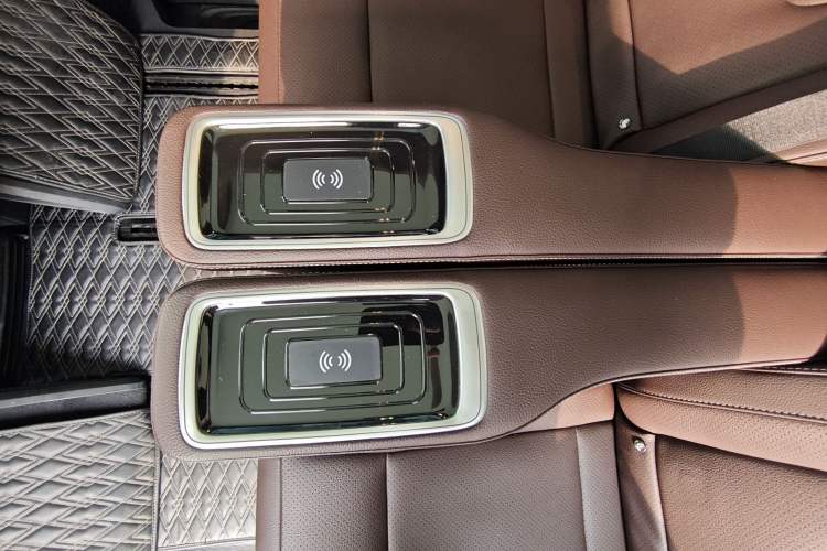 Used Mercedes-Benz V-Class 2021 V 260 L Long-wheelbase Luxury Edition