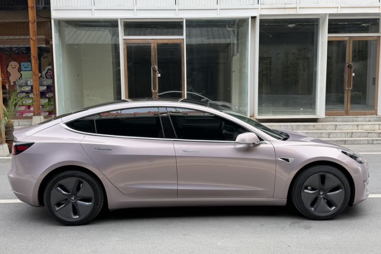 Used Tesla Model 3 2019 Long-Range Rear-Wheel-Drive Version

