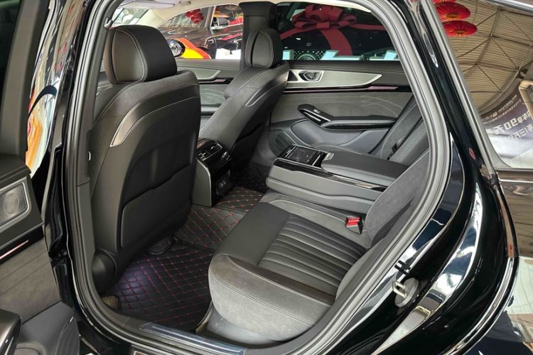 Used Hongqi H9 2024 2.0T Qixiang Private Style Edition
