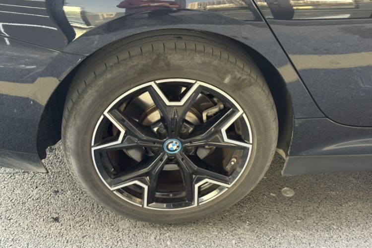 Used BMW i3 2023 eDrive 40 L Midnight Edition
