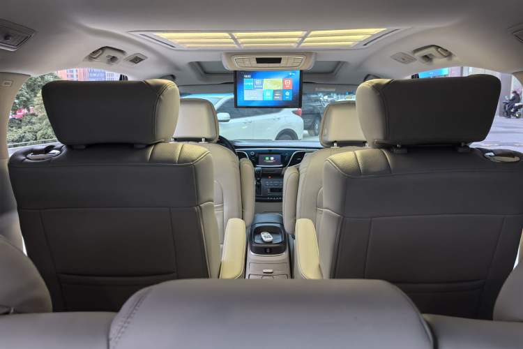 Used Buick GL8 2017 ES 28T Comfort Model China V Standard
