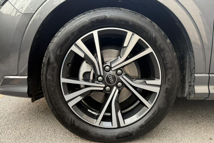 Used Audi Q3 2023 40 TFSI Fashion Dynamic Model