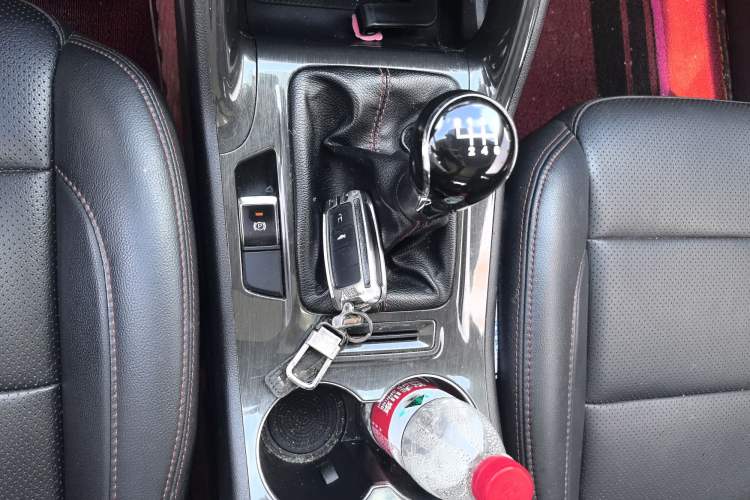 Used Changan CS75 2017 Shangku Edition 1.5T Manual ZhiXiang Model
