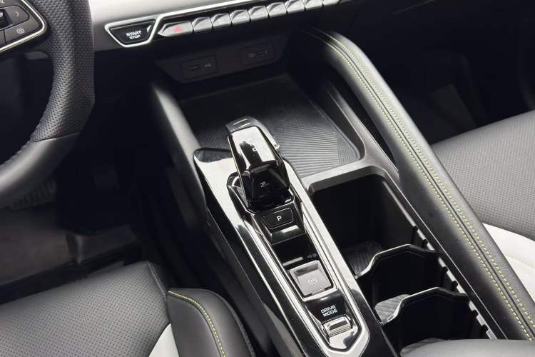 Used Geely Auto Coolray 2022 Bin Yue COOL 1.5TD DCT Ignite Edition